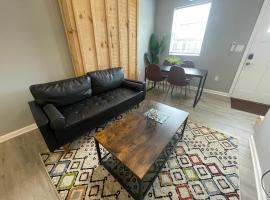 The Yale Townhouse- 2 BR, ξενοδοχείο στο Κολόμπους