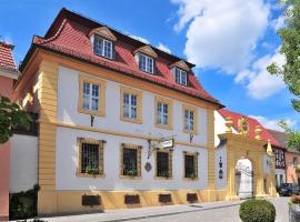 Romantik Hotel Zehntkeller, hotelli kohteessa Iphofen