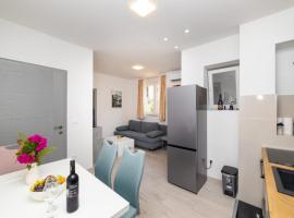 Apartman Angy, hotel a Ploče (Porto Tolero)