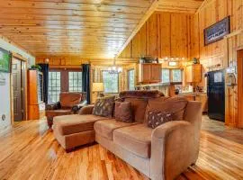 Cabin on Table Rock Lake with Hot Tub and Fire Pit!