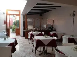HOTEL LOURD MARY