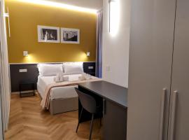 Mako Suites - Centro e Stazione, hotel v Monze