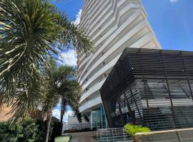 Apartamento confortável, localização extra -recepção 24h- Varanda com vista panorâmica, hotel in Juazeiro do Norte