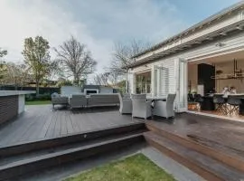 Bel Air Mansion - Sleeps 15 Villa