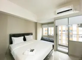 Simply Studio Room Gateway Park LRT City Jatibening Apartment By Travelio