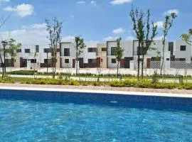 Casa frente a alberca