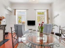 Appartement avec balcon, bord du canal, Wifi.