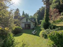 Casa Giuliana casa con giardino privato, hotel v destinaci Orta San Giulio