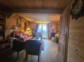 Bel appartement tout en bois dans un chalet