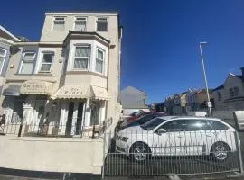 The Libra - Adults Only B&B with carpark
