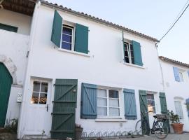 Maison familiale 4 chambres, au coeur de Loix, location à la semaine UNIQUEMENT, hotel v destinaci Loix