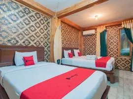 RedDoorz near Pantai Karang Hawu Pelabuhan Ratu