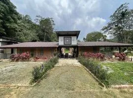 I-NAI Greenville Janda Baik