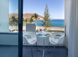 Beachfront Apartment Playa del Cura 3 by VillaGranCanaria, ξενοδοχείο σε Playa del Cura