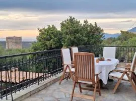 Kitta Mani Towerhouse - Mountain Views & Garden