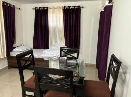 Chandra Home Stay, hotel v destinaci Bhowāli