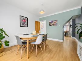 No24Sandbach - Home from Home - Exclusive Dog Friendly House & Garden, hotelli kohteessa Sandbach