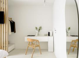 Hotel Hello Plovdiv - Free Parking and Pet Friendly