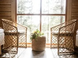 Forest Cabin Ainola next to Nuuksio National Park, in addition Hot Tub and Breakfast