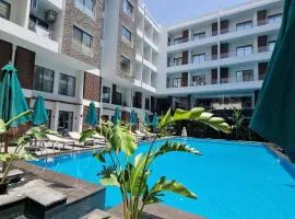 Relaxing 3BR 2BA Retreat with Four Pools Gym and Onsite Dining Close to El Gouna