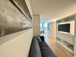 MydiHei @ Rhyfall Towers