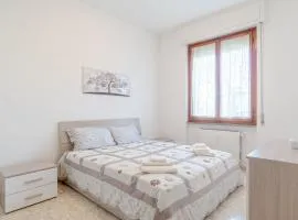 Mare e Monti a due Passi dalla Spiaggia! Ligurian Vacation Apartment