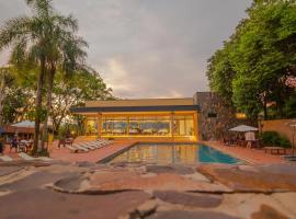 Pirayu Hotel & Resort, ξενοδοχείο στο Πουέρτο Ιγκουασού