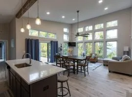 Altitude Adjustment - New Treehouse in Innsbrook