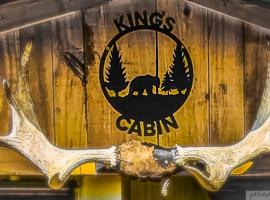 Cabin with Character，New Lexington的露營地