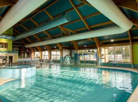 Premium Holiday Home in The New Forest at Hoburne Bashley - Leisure Passes Available to Purchase, ξενοδοχείο σε New Milton