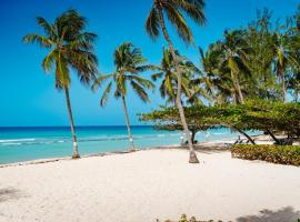 Coconut Court Beach Hotel, hotel in Bridgetown