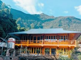 Suoi Hoa Villa Homestay, hotel i Sa Pả