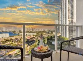 Luxury Bayfront Studio with Balcony Amazing Pool