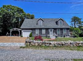 Bird Street Breeze, Villa in Oak Bluffs