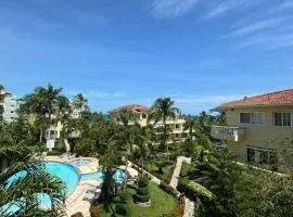 Las Palmeras by Graziano