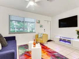 2 Mi to Dtwn Hollywood Vibrant Pet-Friendly Condo