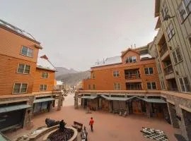 Buffalo Lodge 8320 by SummitCove Lodging