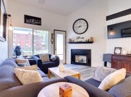 Ski-InandOut Condo with Hot Tub Access in Brian Head!, hotel in Brian Head