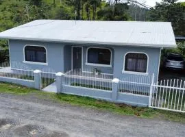 B&B Pacuare River Gateway Tica House