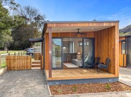 Small Scale Stays - Couples Retreats, hotel s parkovan&iacute;m v destin&aacute;cii Halls Gap