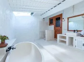 Executive deluxe room at kanna seafront estate