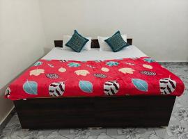 Awadh Green Home Stay - FREE PICKUP FROM AYODHYA DHAM RAILWAY STATION, hotel v destinaci Ayodhya