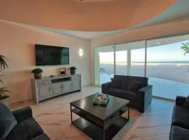 Spectacular Beachfront 4 bedroom Home, Villa12