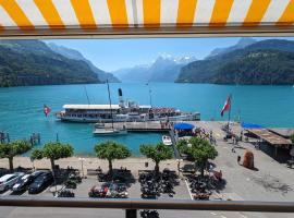 Lake Lucerne Paradise Apartment, hotel na praia em Brunnen