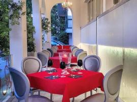 Coelho Beach Hotel, hotell i Gatteo a Mare