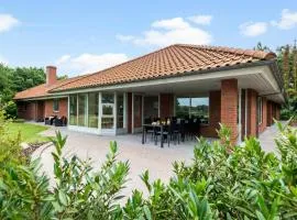 Nice Home In Grindsted With Wifi
