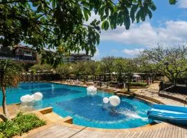 Zimbali condo family room 9