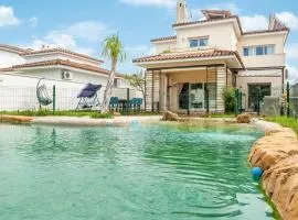 Beautiful Home In Bollullos De La Mitaci
