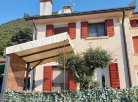 Appartamento Regina 2, hotel v destinaci Borso del Grappa