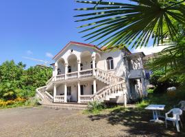 Georginos house, hotel en Makhinjauri